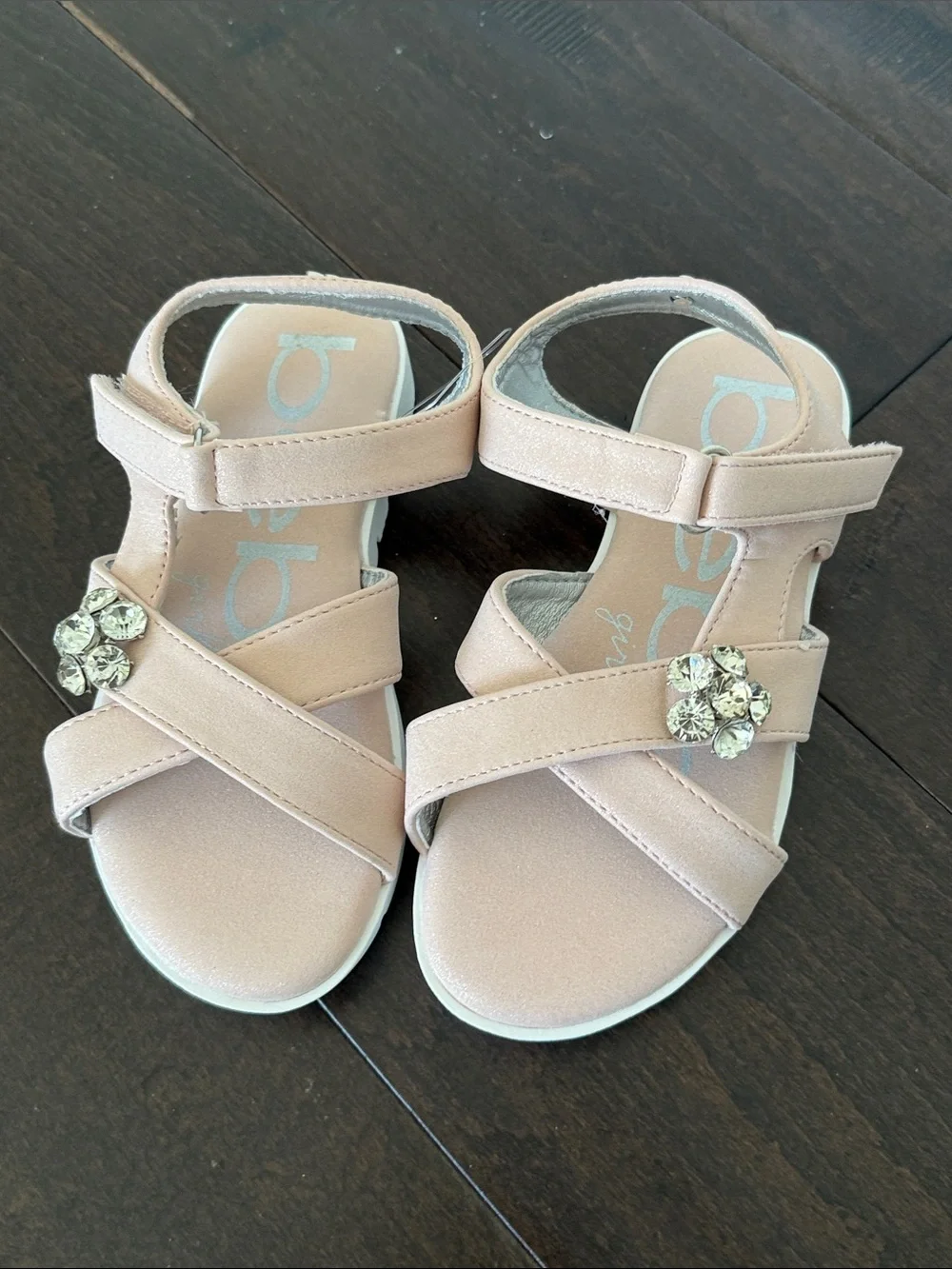 NWOT Toddler Girls Bebe Pink Crystal Flower Cross-Strap Sandals